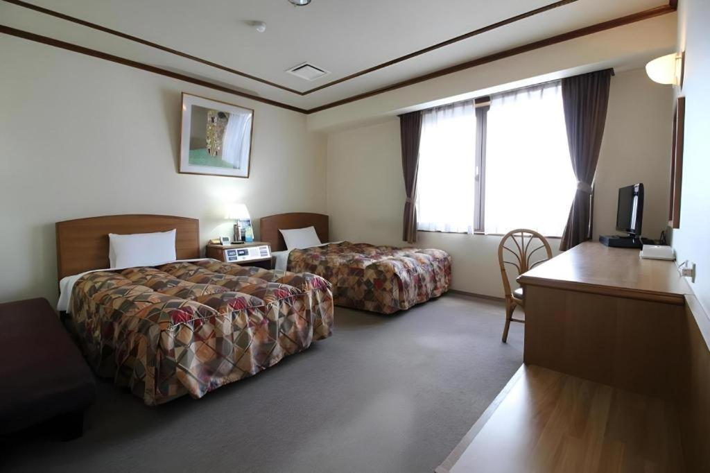 Neyagawa Trend Hotel Осака Екстериор снимка