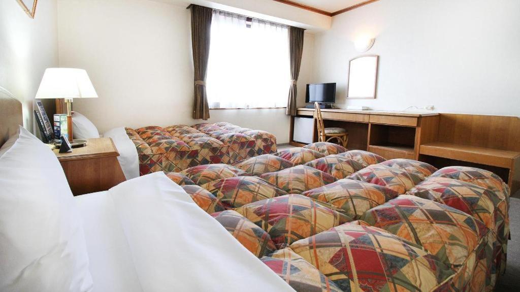 Neyagawa Trend Hotel Осака Екстериор снимка
