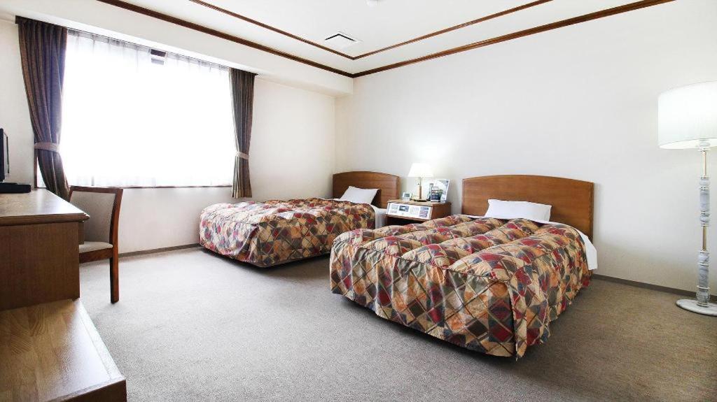 Neyagawa Trend Hotel Осака Екстериор снимка